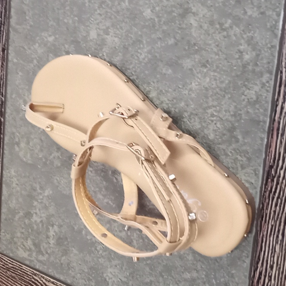 Beice lady sandals size 7/2 - Picture 3 of 6
